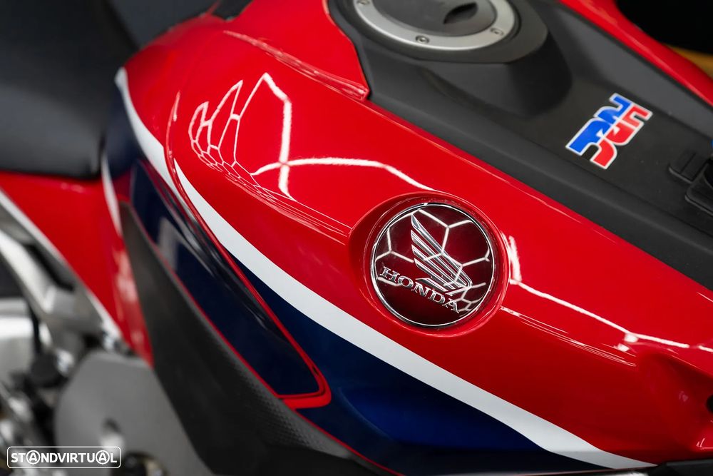 Honda CBR 1000RR Fireblade SP - 21