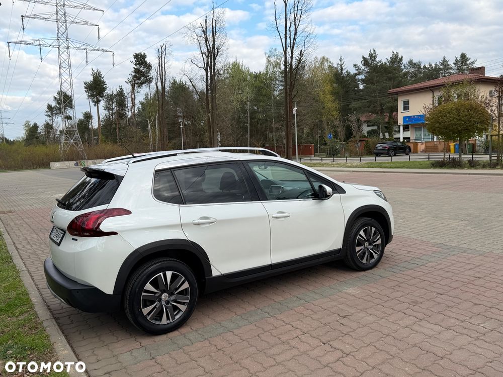 Peugeot 2008 1.2 Pure Tech Allure S&S EAT6 - 9