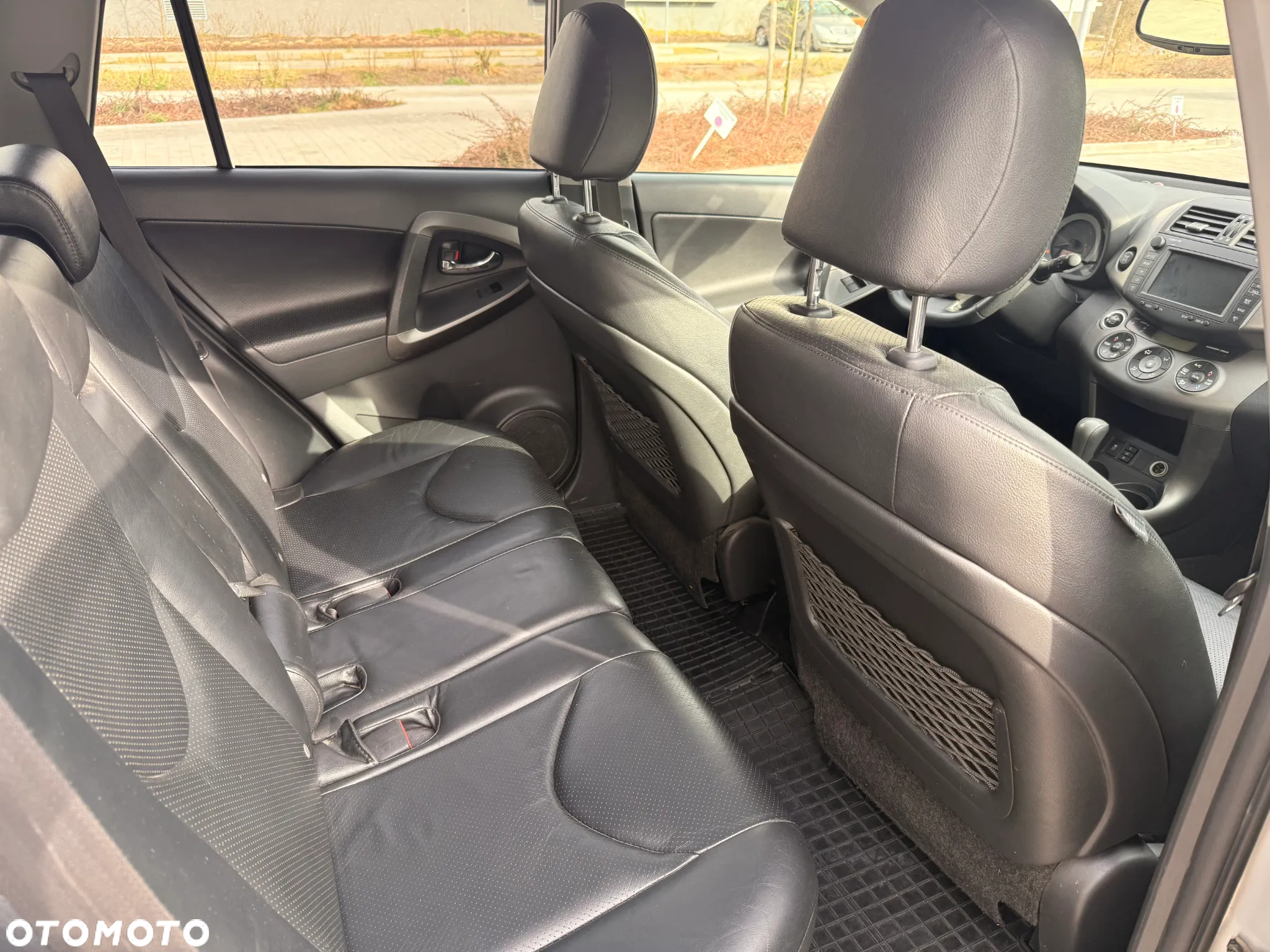 Toyota RAV4 - 19