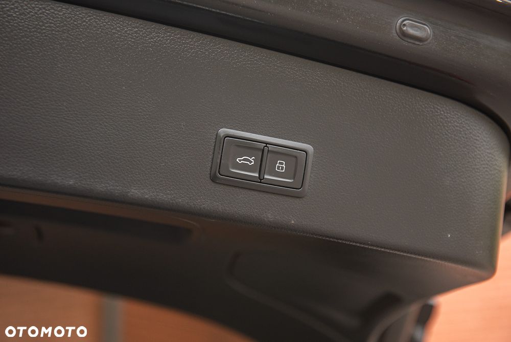 Audi A6 Avant 3.0 TDI quattro S tronic - 30