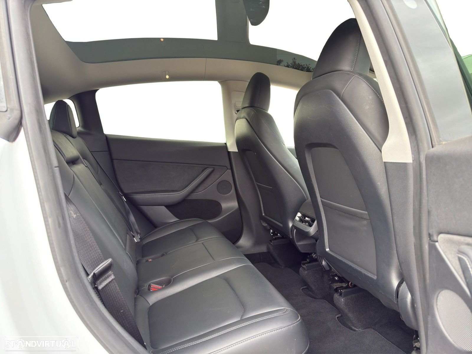 Tesla Model Y RWD - 18