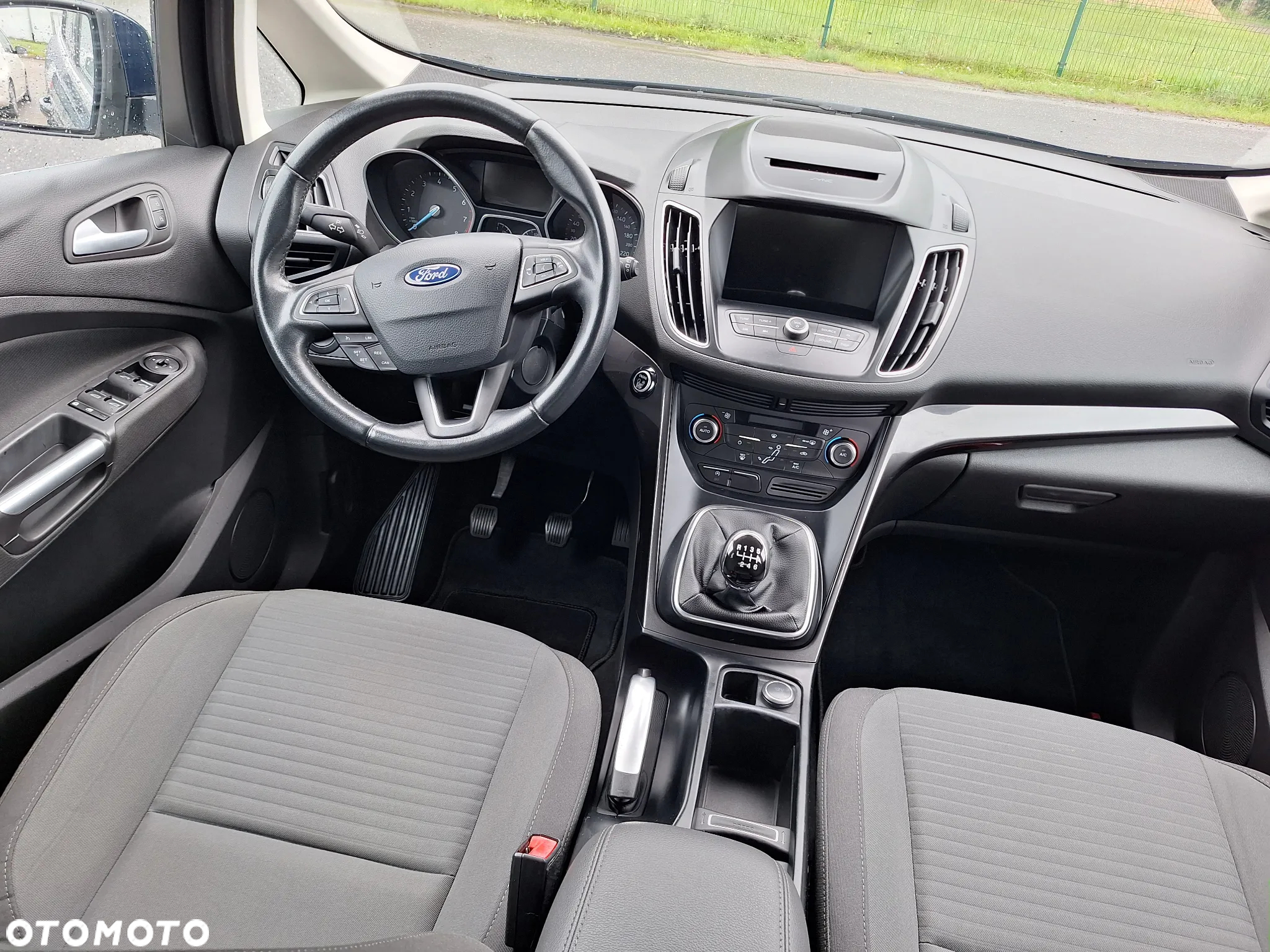 Ford Grand C-MAX - 17