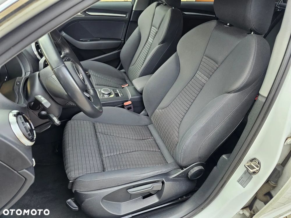 Audi A3 Sportback 2.0 TDI Sport - 29