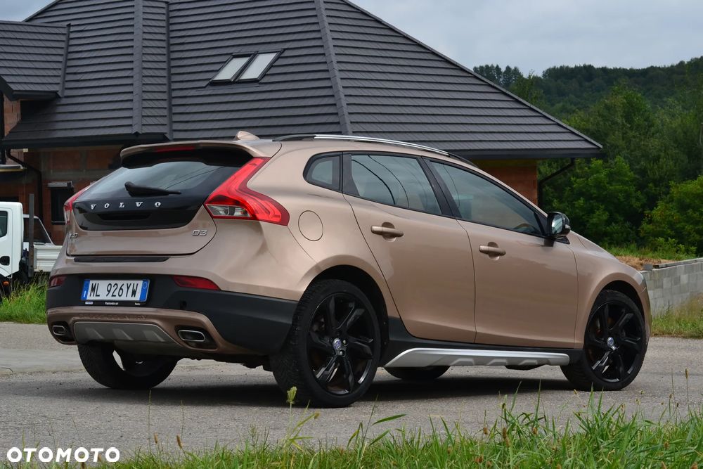 Volvo V40 Cross Country D3 Geartronic Momentum - 3
