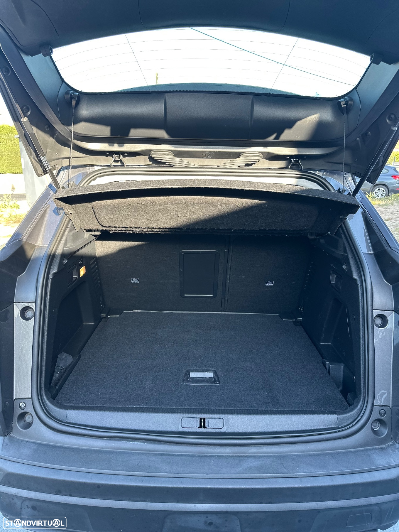 Peugeot 3008 1.5 BlueHDi Active Pack EAT8 - 16