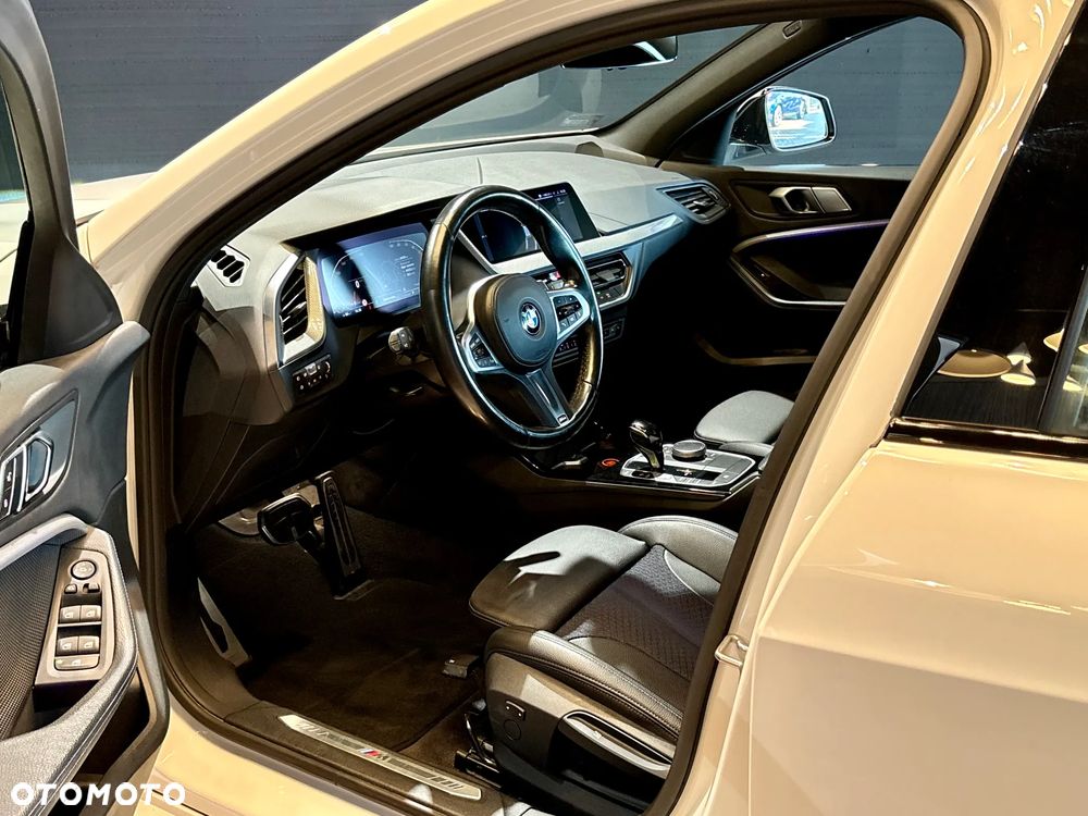 BMW Seria 1 118i M Sport - 12