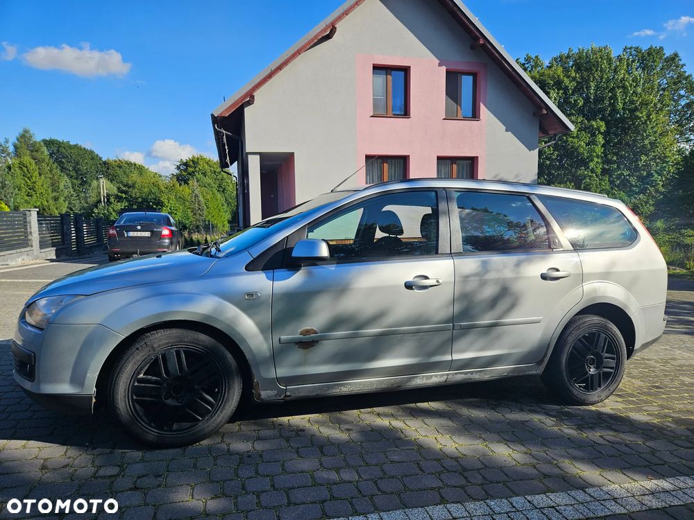 Ford Focus 1.8 TDCi Ghia - 5