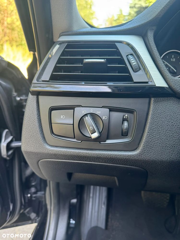 BMW Seria 3 328i - 12