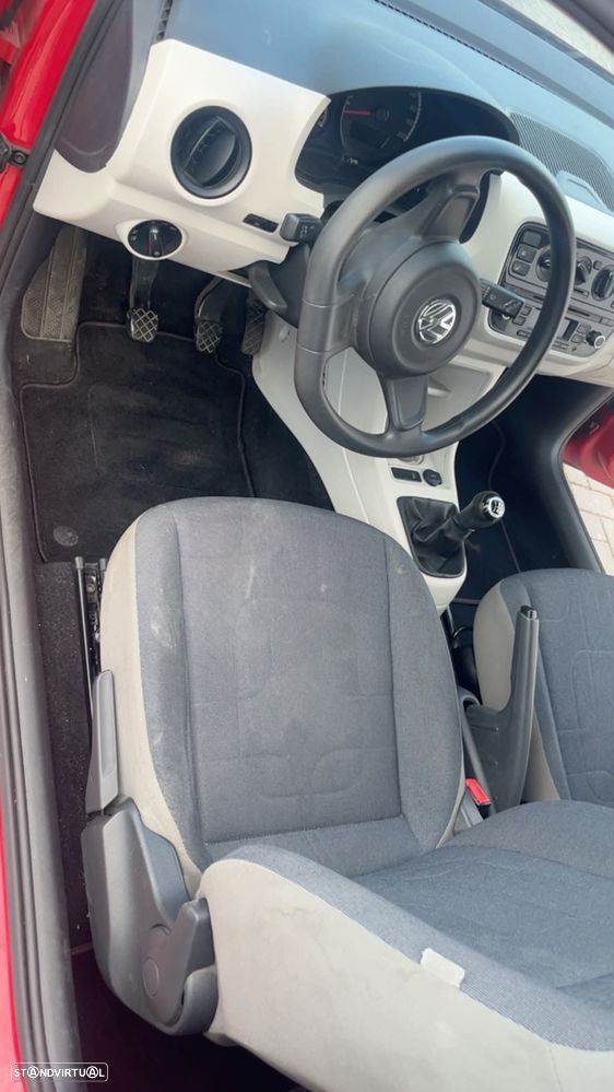 VW Up! - 8