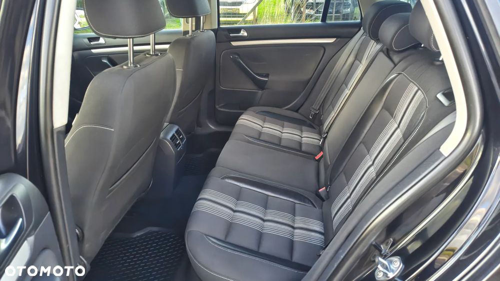Volkswagen Golf 1.6 Edition - 16