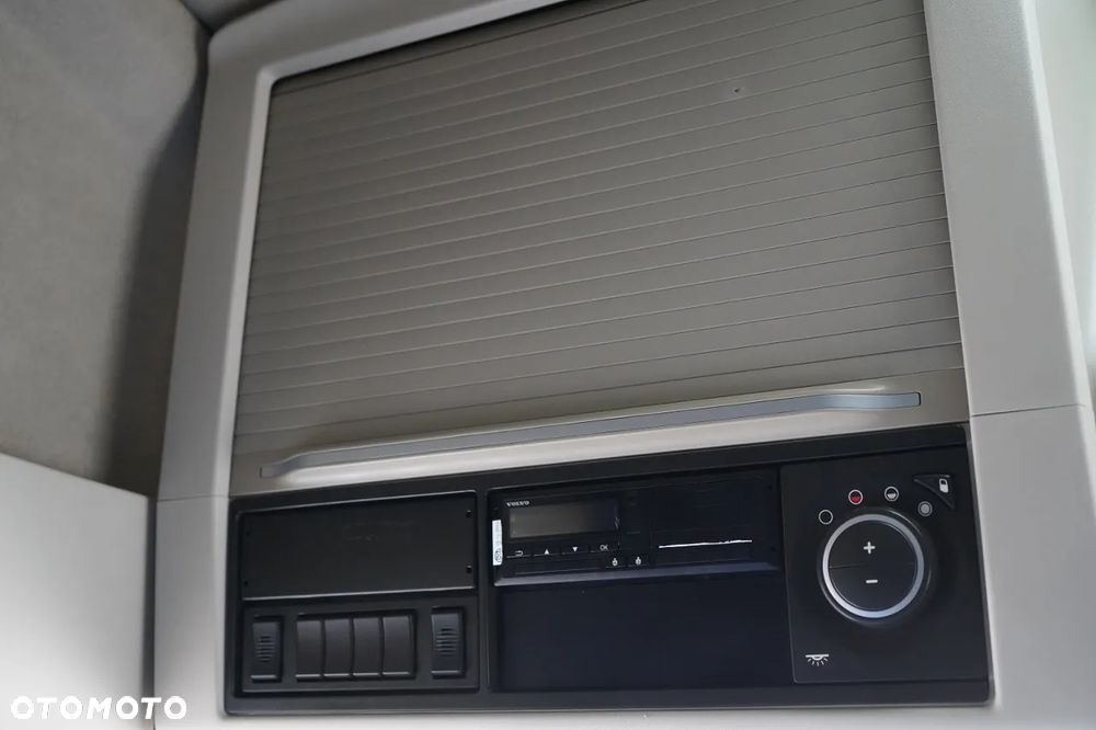 Volvo FH 460 / SOLÓWKA  / I-SAVE / KLIMA POSTOJOWA / OŚ PODNOSZONA I SKRĘTNA / 2021 ROK / - 32