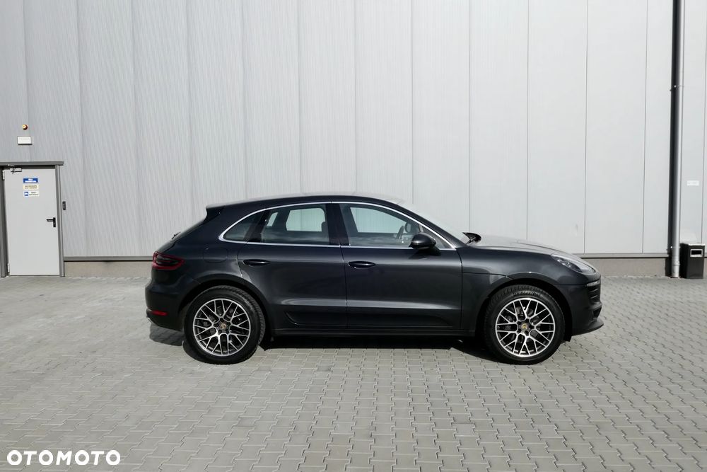 Porsche Macan Standard - 4