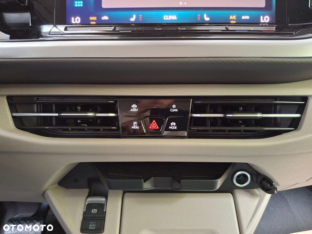 Volkswagen Multivan 2.0 TSI L2 Life DSG - 23