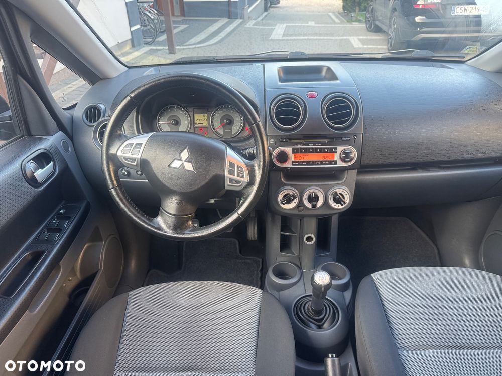 Mitsubishi Colt - 5