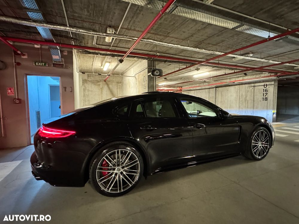 Porsche Panamera Turbo - 9