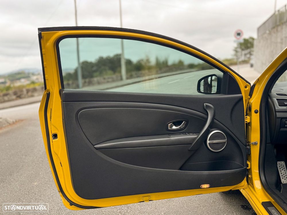 Renault Mégane Coupe 2.0 T 16V RS - 23
