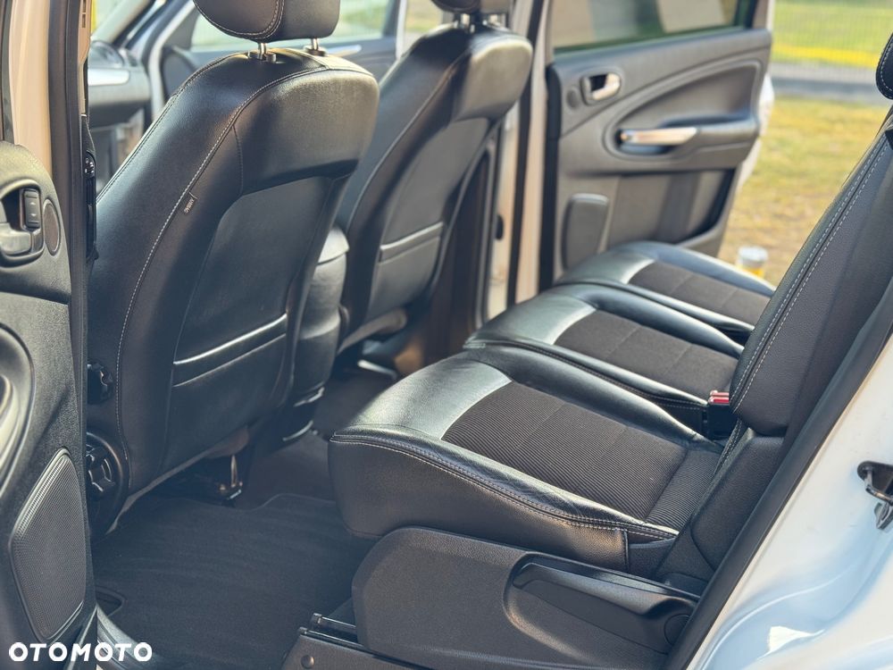 Ford S-Max 2.0 TDCi DPF Titanium X - 23