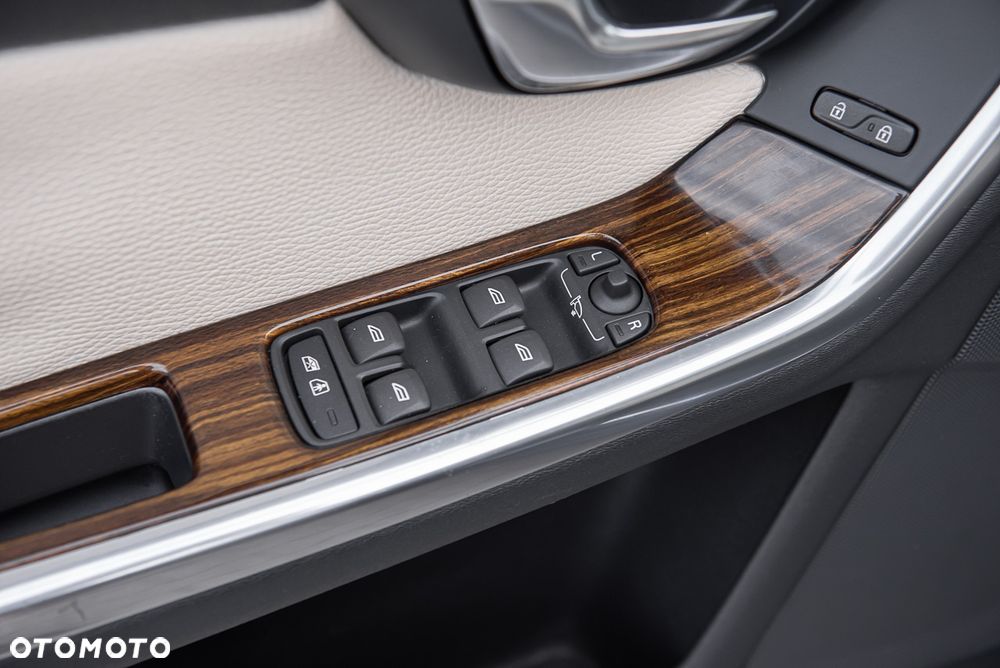 Volvo V60 D3 Summum - 18