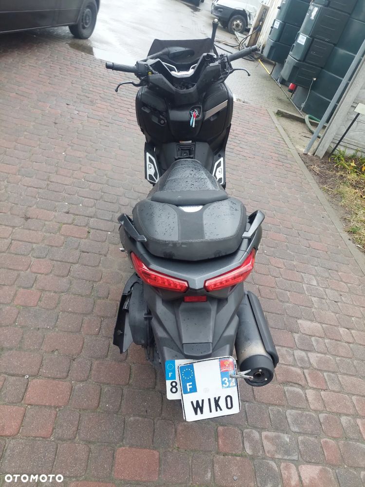 Yamaha X-max - 4