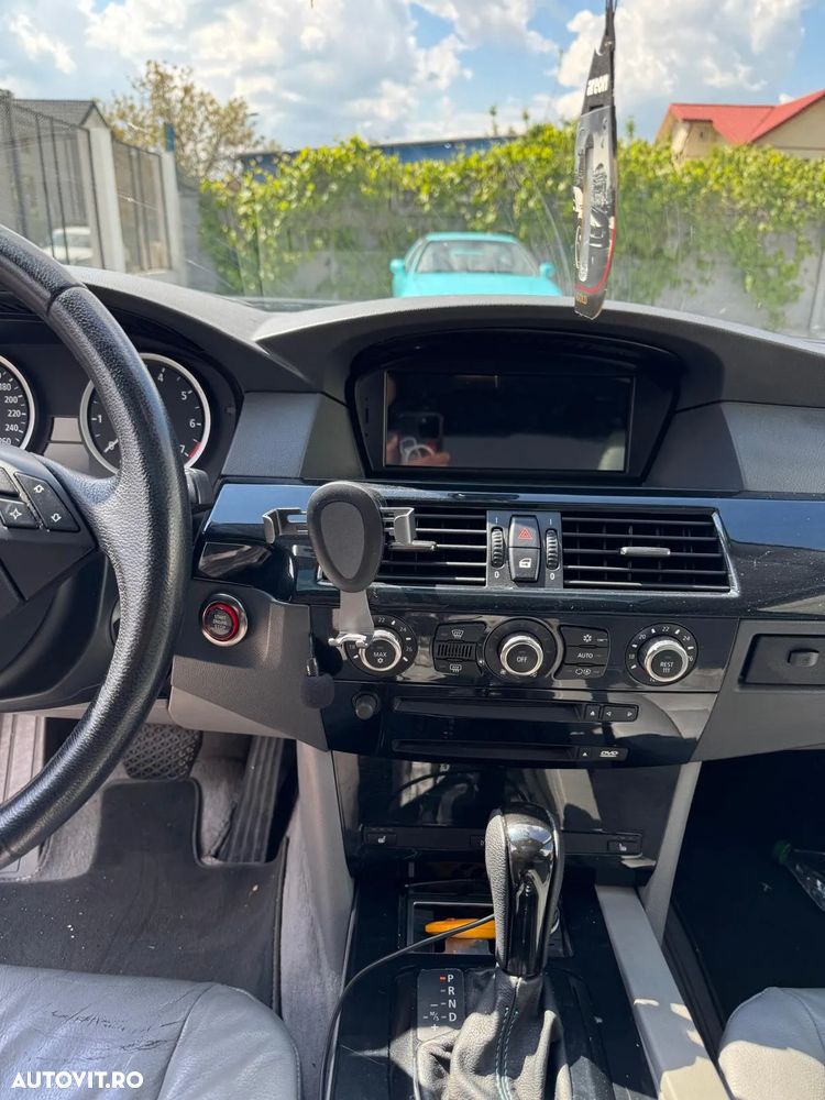 BMW Seria 5 550i Aut. - 5