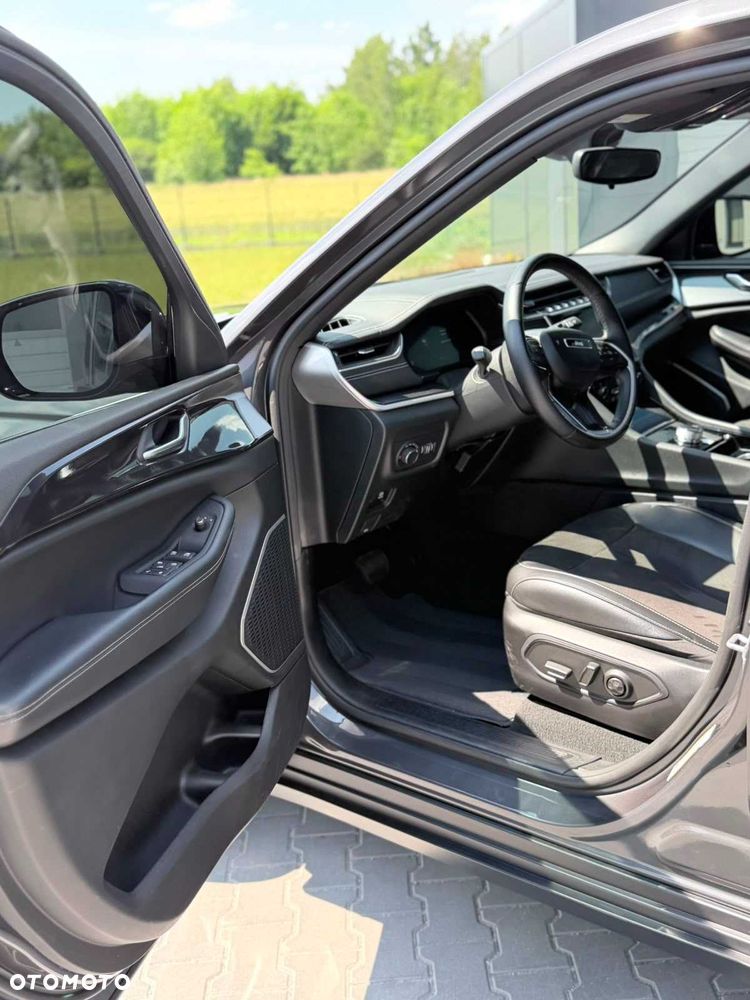 Jeep Grand Cherokee - 4