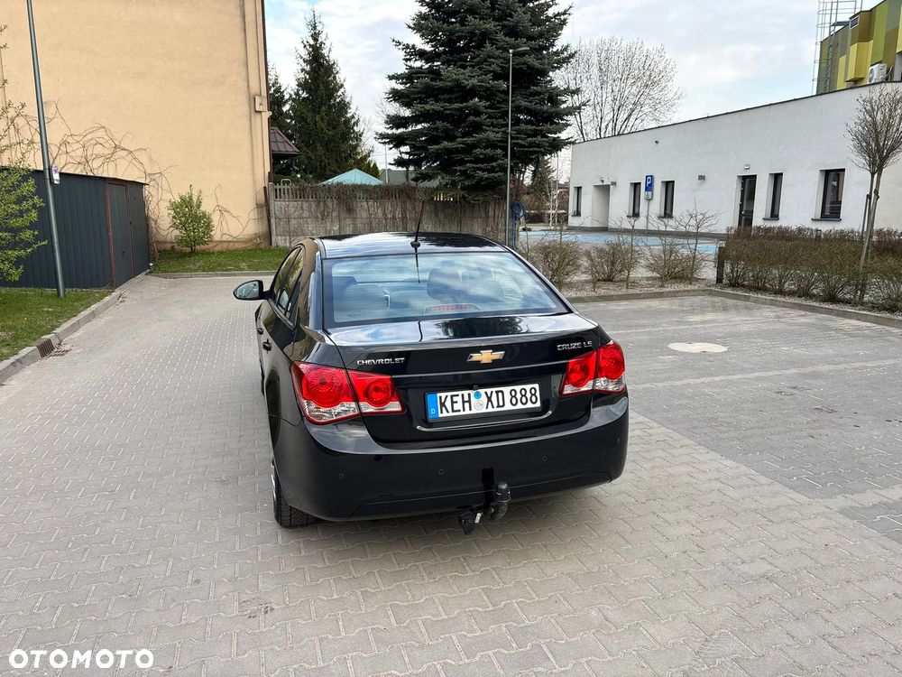 Chevrolet Cruze - 23