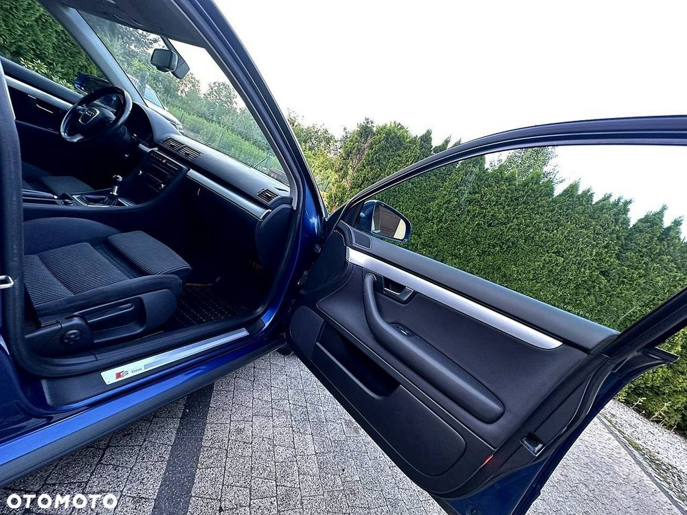 Audi A4 Avant - 16
