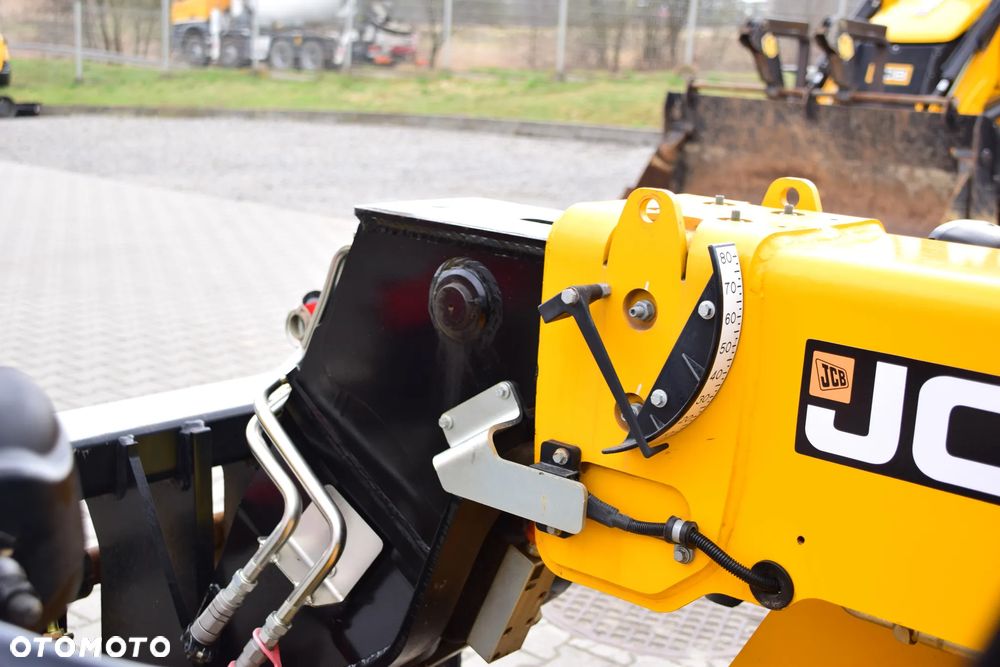 JCB 525-60 HiVIZ - 7