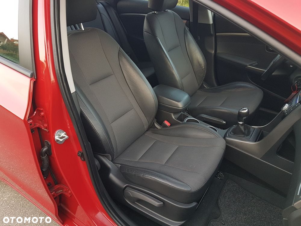 Hyundai i30 1.4 Fifa World Cup Edition - 28