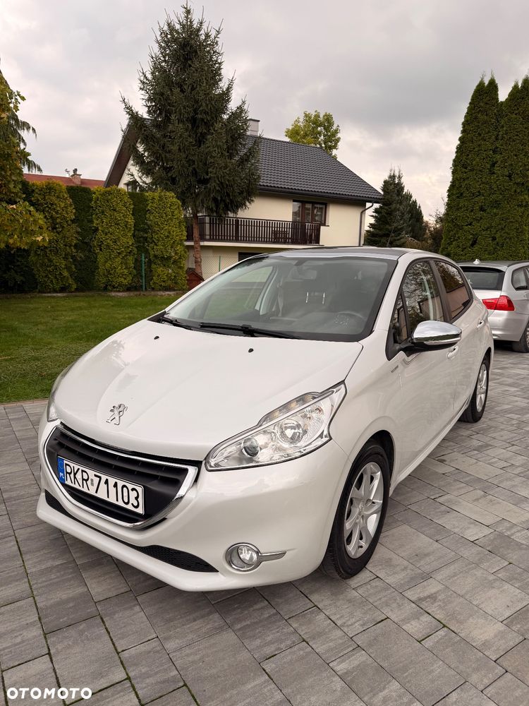 Peugeot 208 1.2 VTi Allure - 2
