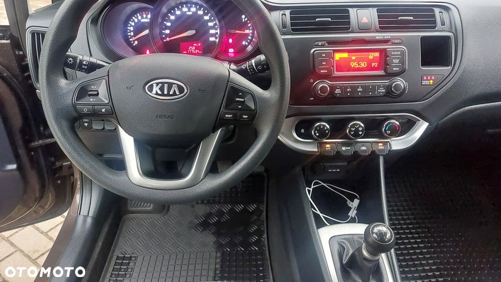 Kia Rio - 6
