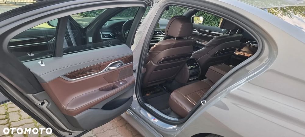 BMW Seria 7 740d xDrive - 15