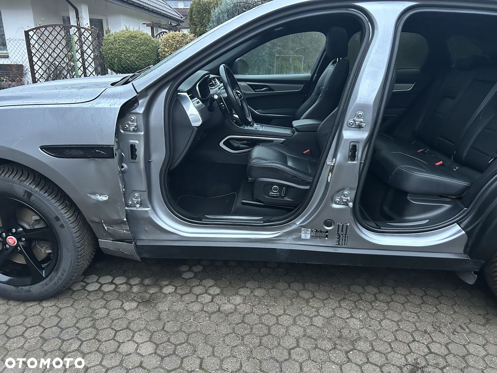 Jaguar F-Pace P250 AWD R-Dynamic Black - 9