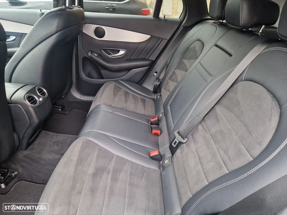 Mercedes-Benz GLC 250 d 4Matic 9G-TRONIC AMG Line - 14