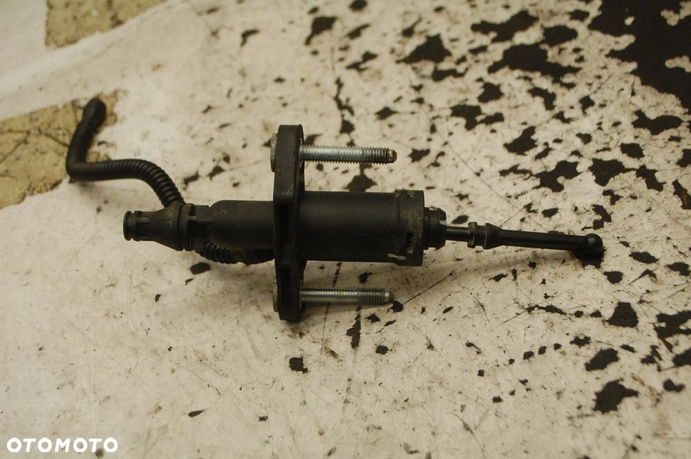 POMPKA SPRZĘGŁA WYSPRZĘGLIK 55581915 OPEL INSIGNIA A 2.8 TURBO - 3