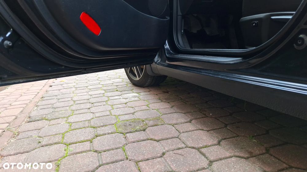 Kia Ceed - 34