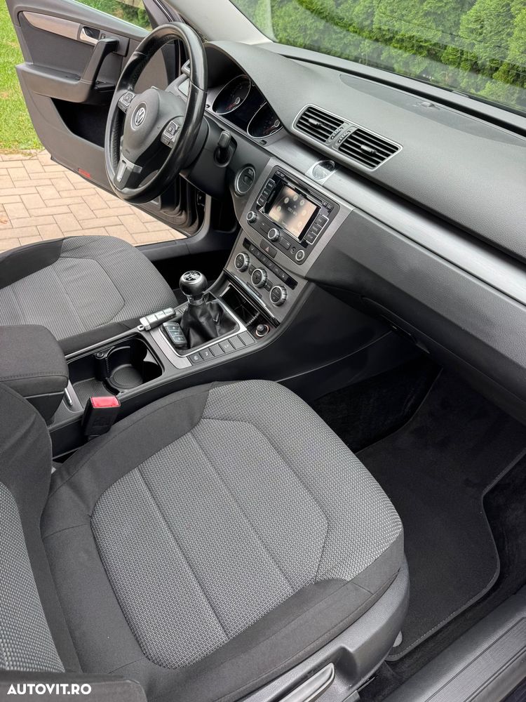 Volkswagen Passat 2.0 TDI BlueMotion Technology Highline - 9