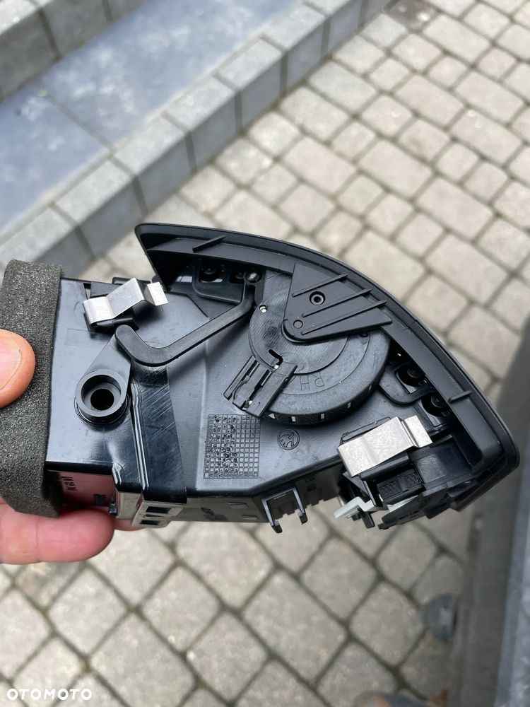 SKODA OCTAVIA II LISTWY DEKORY RAMKA KONSOLI KRATKI NAWIEWU Europa - 12