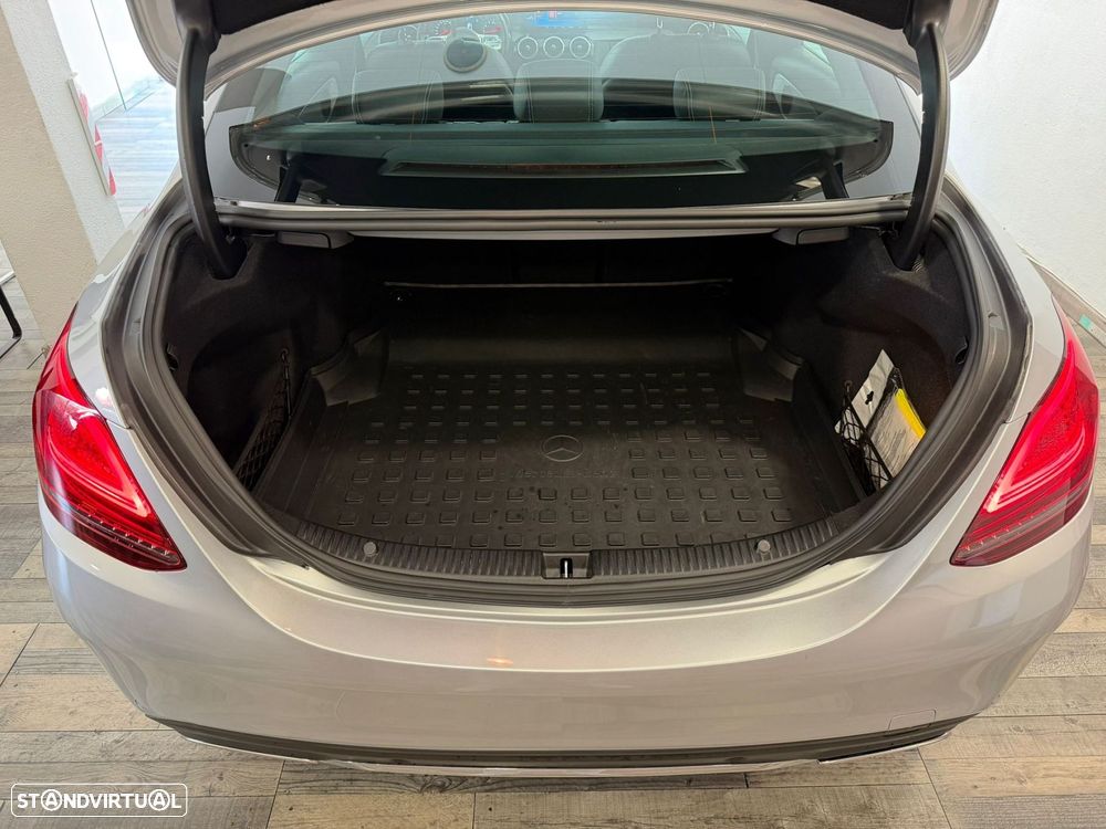 Mercedes-Benz C 200 AMG Line - 26