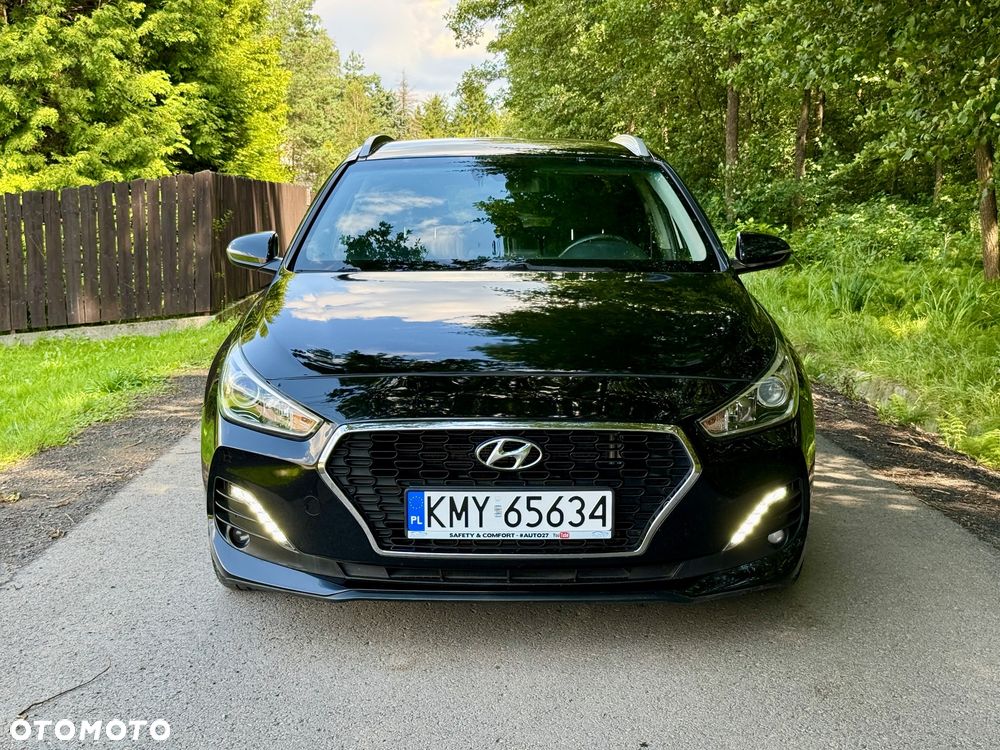 Hyundai i30 1.6 D Comfort DCT - 3
