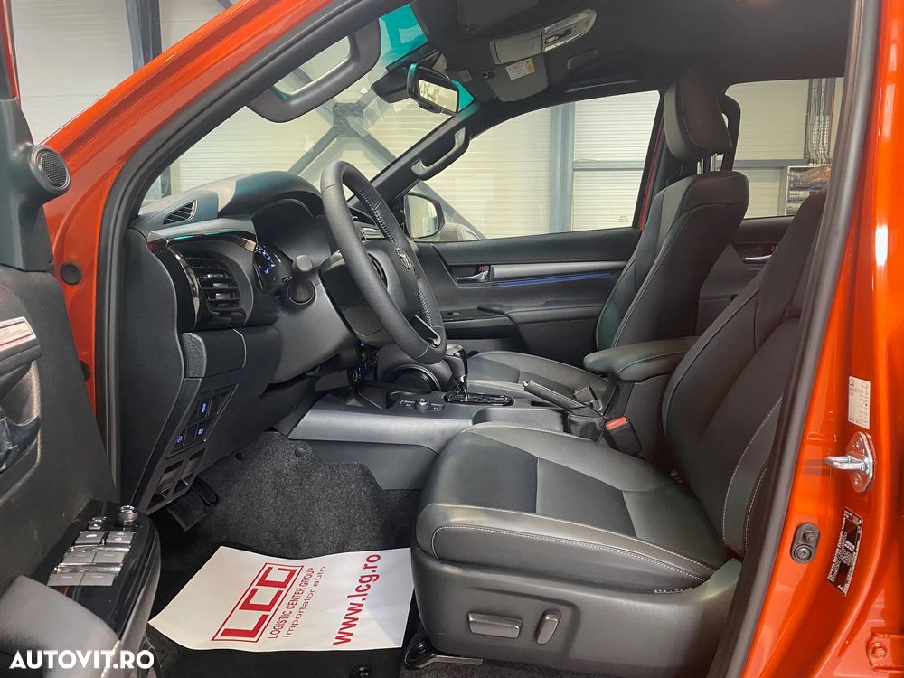 Toyota Hilux 2.8D 204CP 4x4 Double Cab AT MHEV Invincible - 11