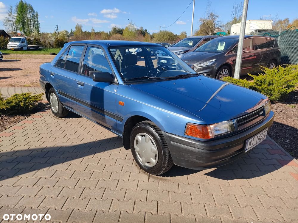 Mazda 323 - 2