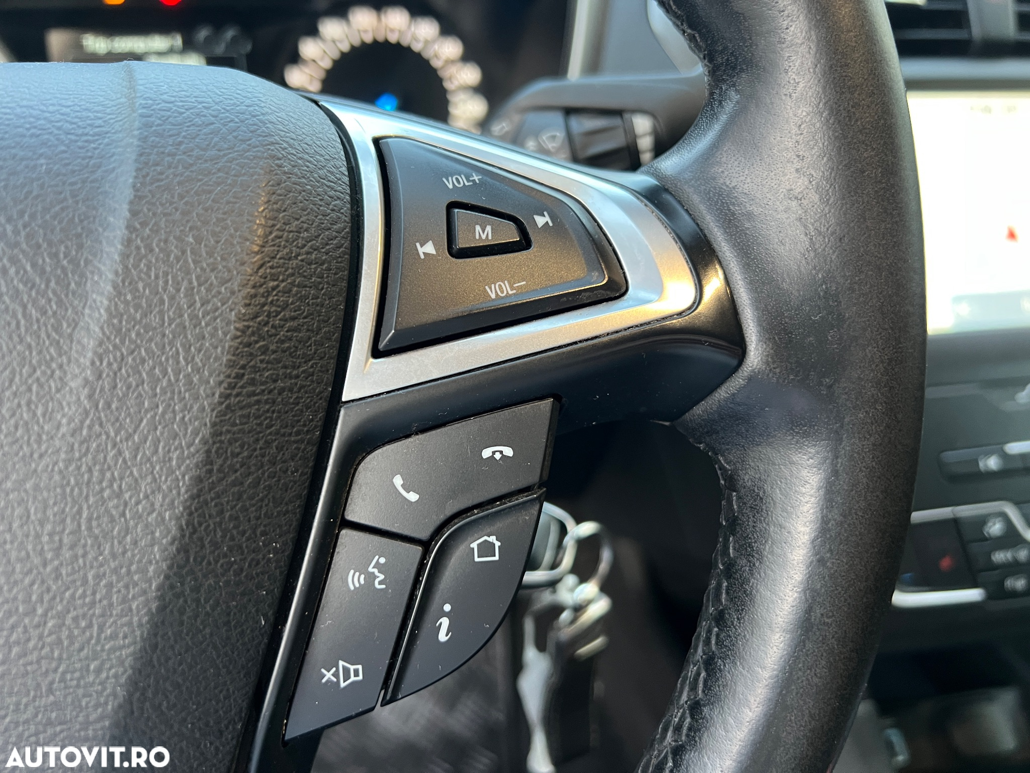 Ford Mondeo 2.0 TDCi Powershift Business - 29