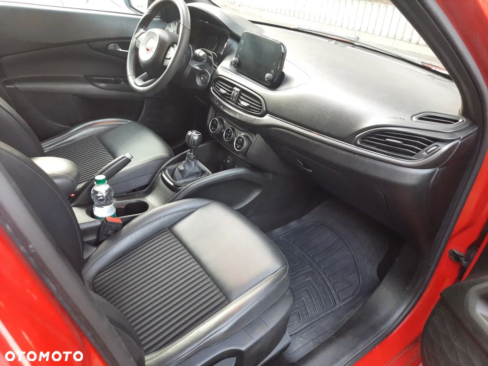 Fiat Tipo 1.6 MultiJet 16v Sport - 9