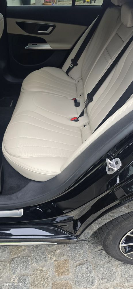 Mercedes-Benz E 300 e Station - 12