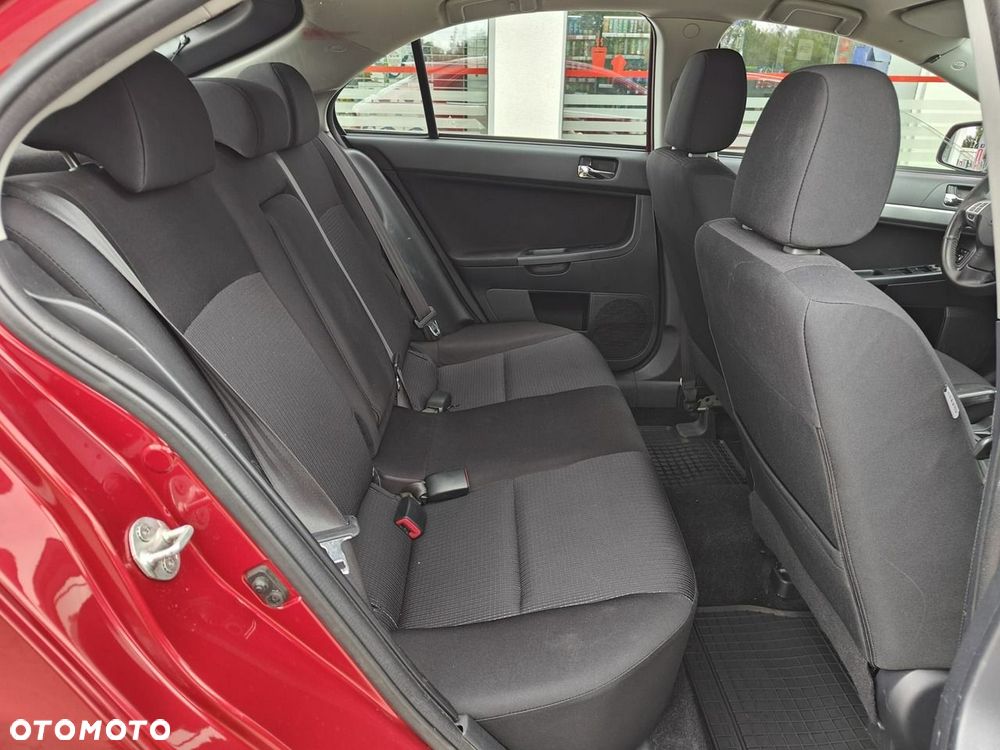 Mitsubishi Lancer - 13