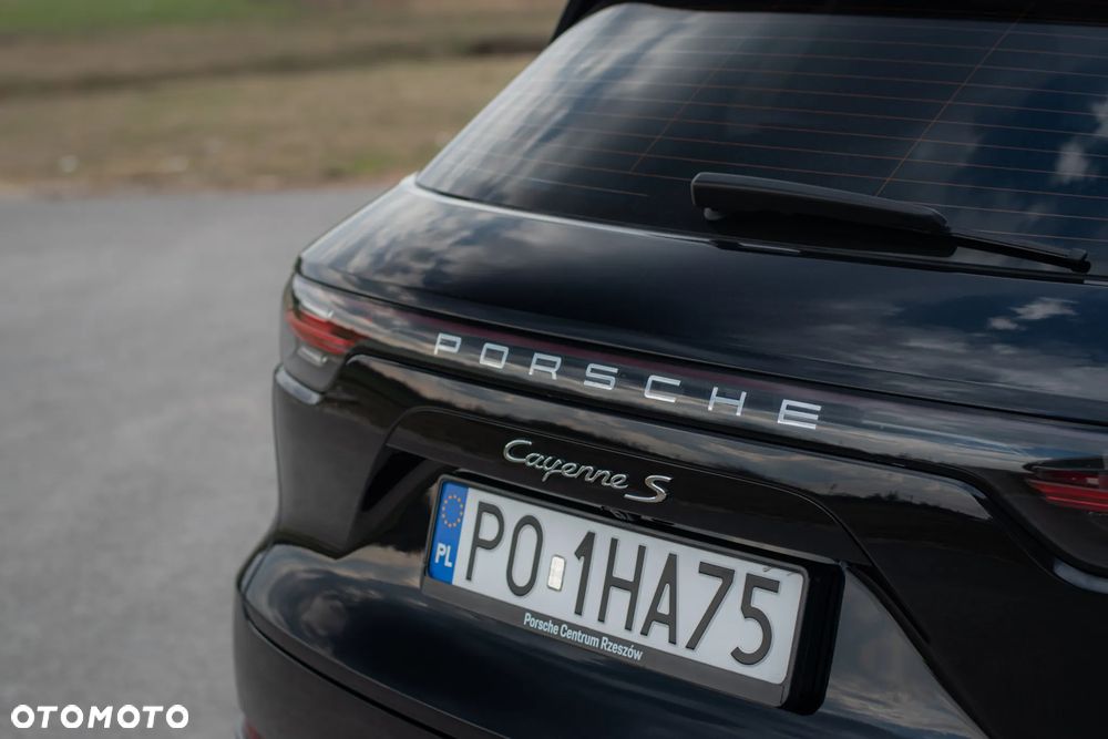 Porsche Cayenne S - 14