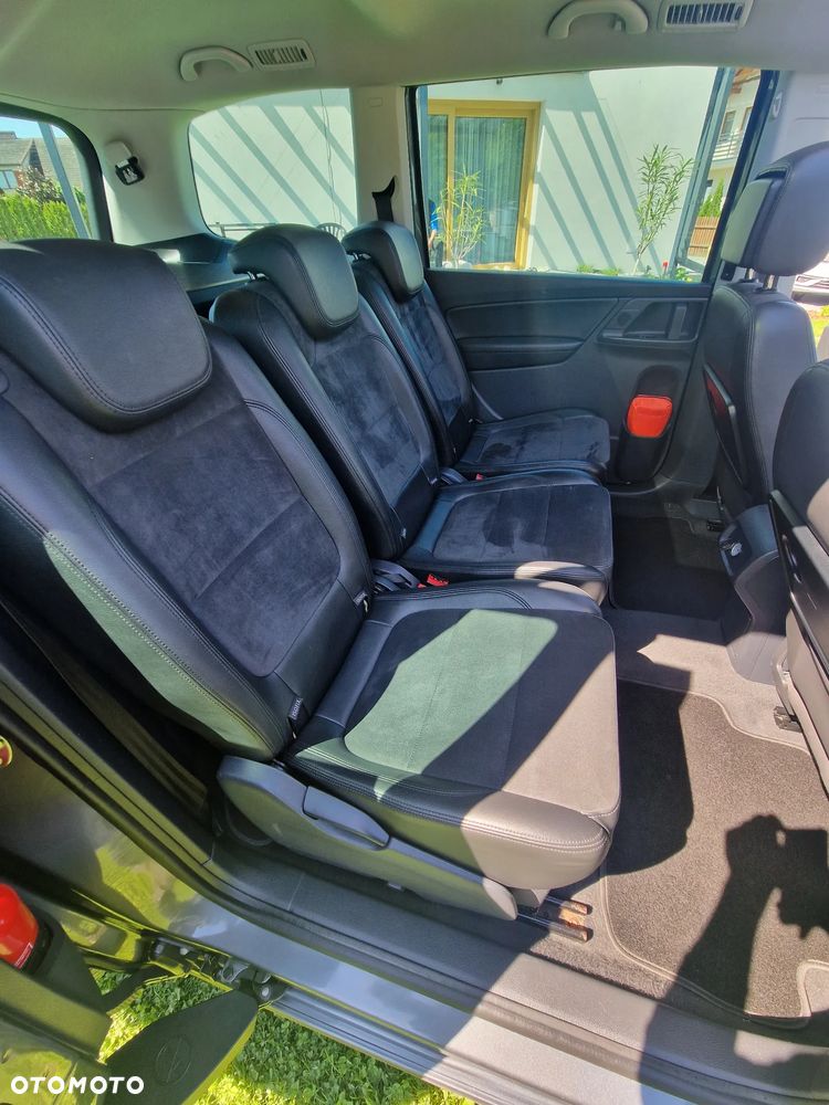 Volkswagen Sharan 2.0 TDI DSG BlueMotion Technology Highline - 35