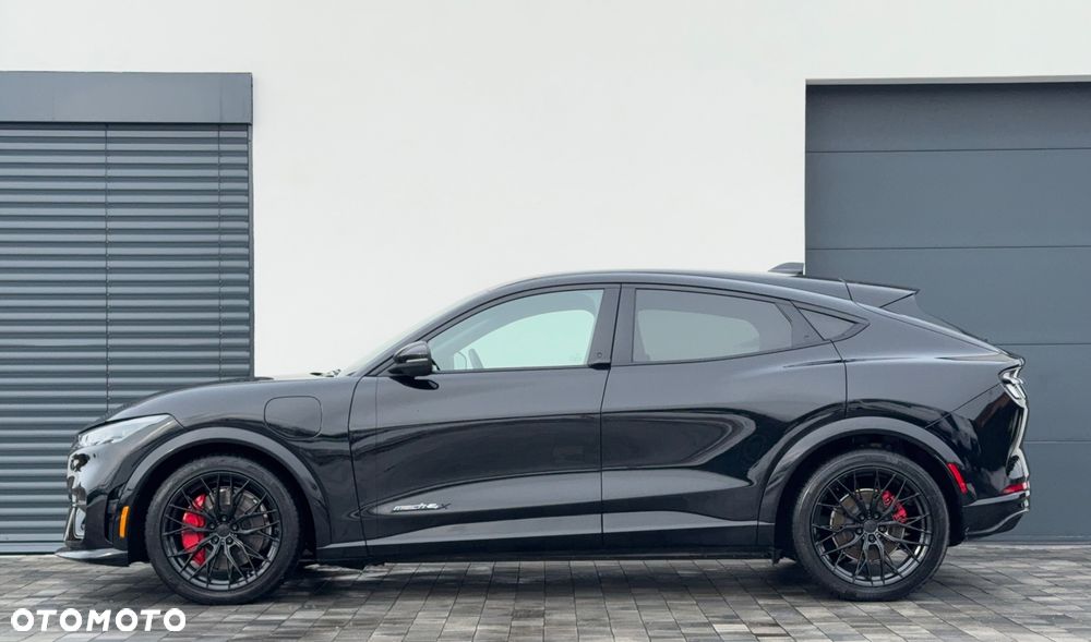 Ford Mustang Mach-E - 4