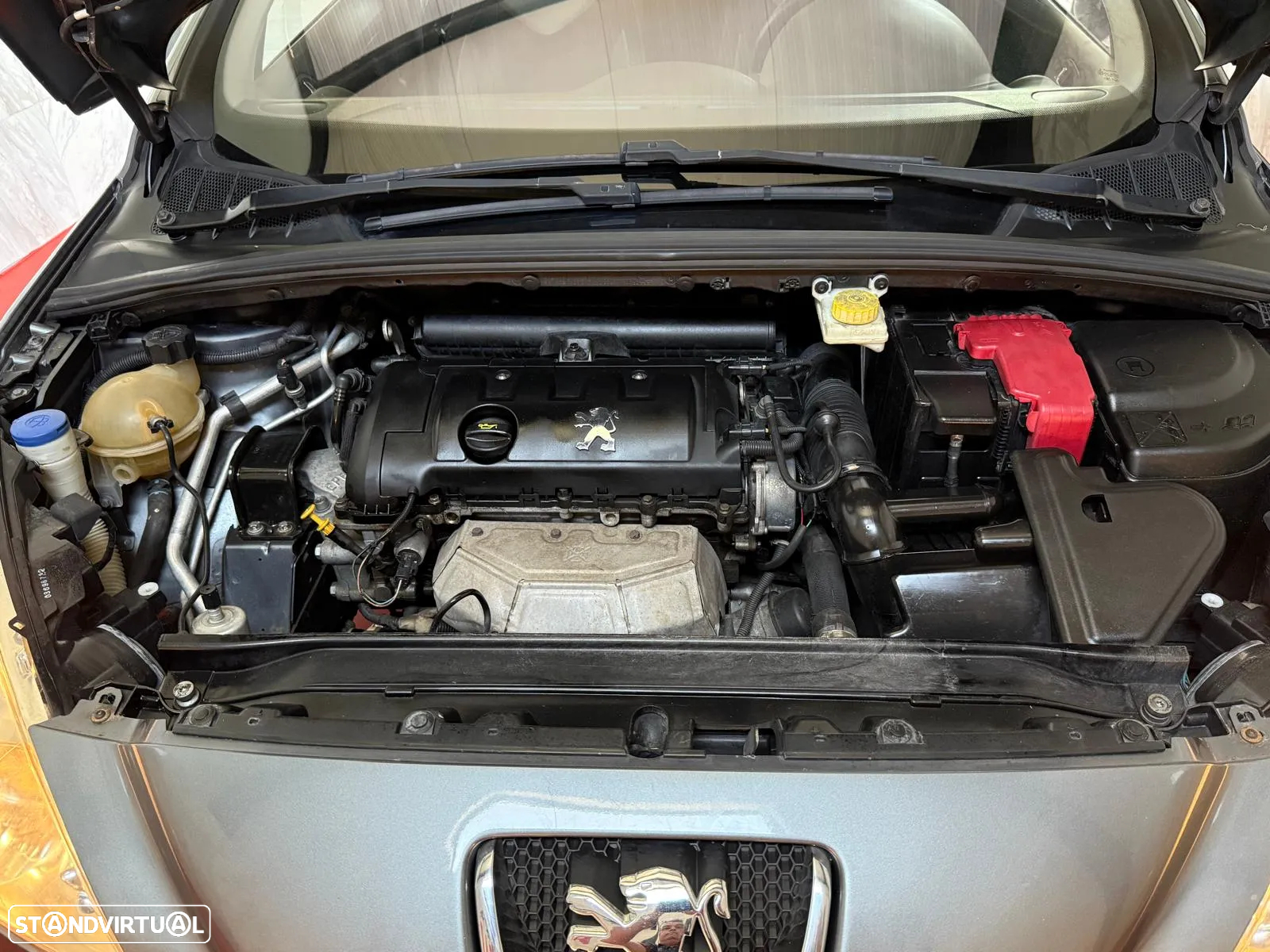 Peugeot 308 1.4 16V Executive - 27